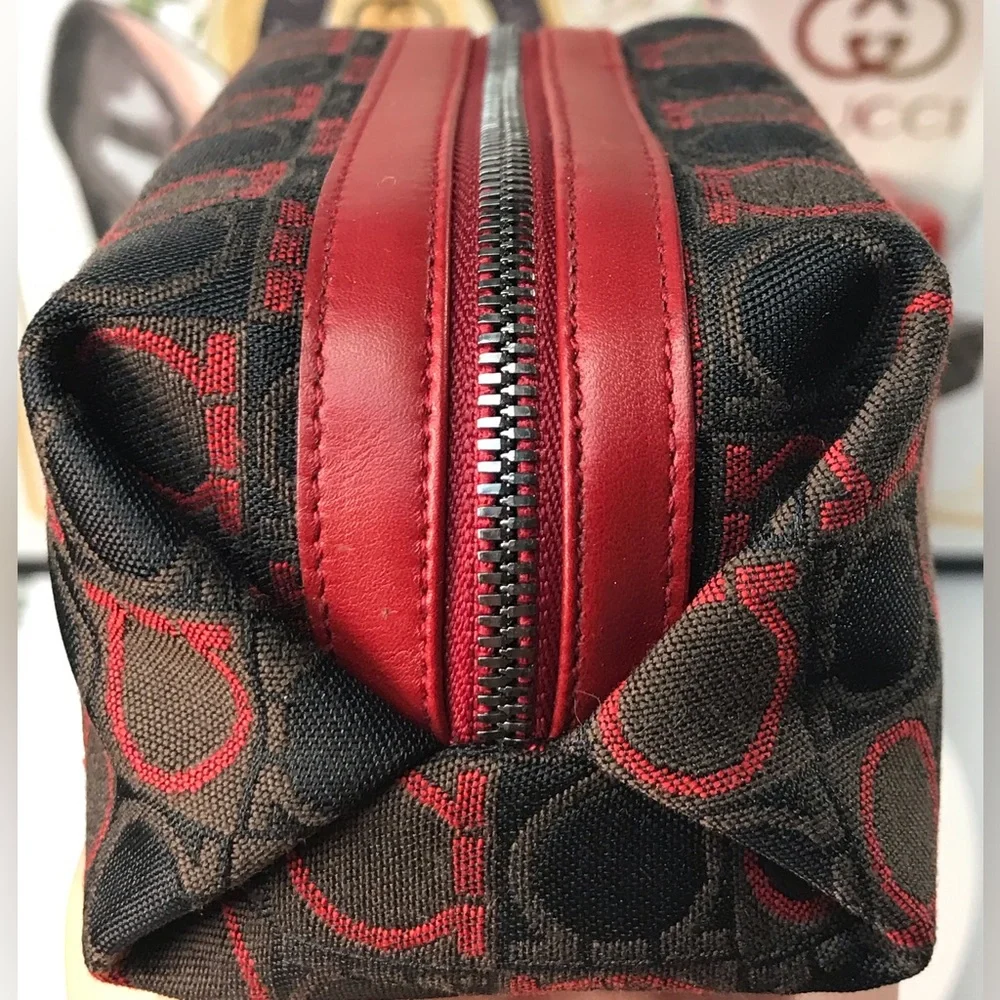 Salvatore Ferragamo Gancini Pouch Bag🔥😍